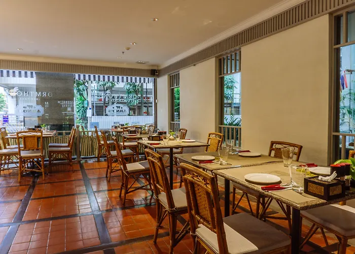 Silom Serene A Boutique 酒店 4*